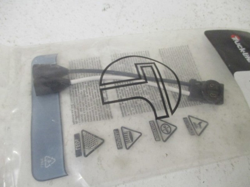 TRUCK-LITE 93745 PGTL-FEMALE PL10 * NEW IN FACTORY BAG *