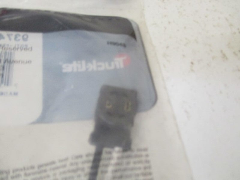 TRUCK-LITE 93745 PGTL-FEMALE PL10 * NEW IN FACTORY BAG *