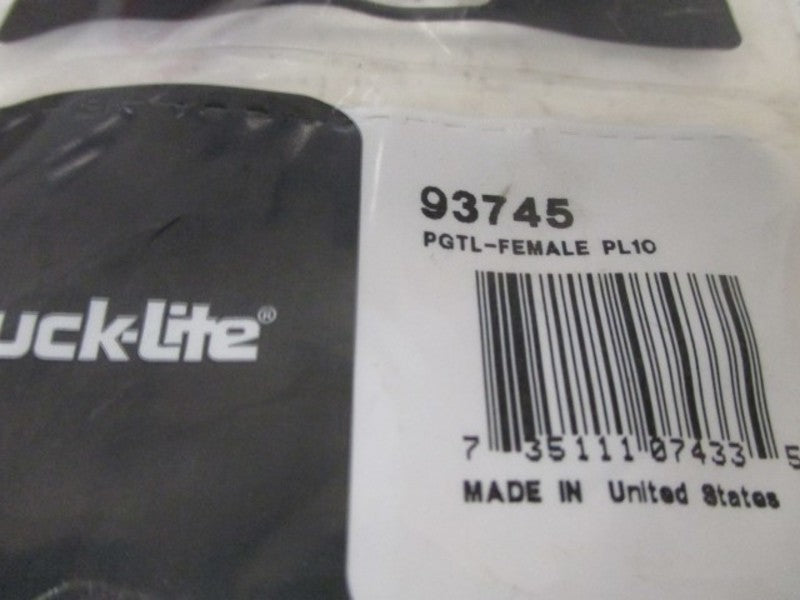 TRUCK-LITE 93745 PGTL-FEMALE PL10 * NEW IN FACTORY BAG *