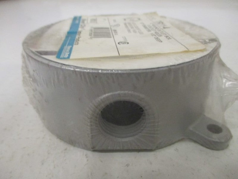 THOMAS & BETTS TR11-4 ROUND OUTLET BOX 4" * NEW IN ORIGINAL PACKAGE *