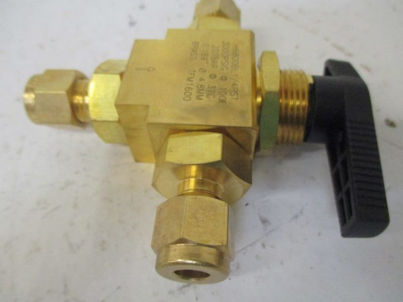PLITEK H6800BL1/4PST 3-WAY VALVE * NEW IN ORIGINAL PACKAGE *