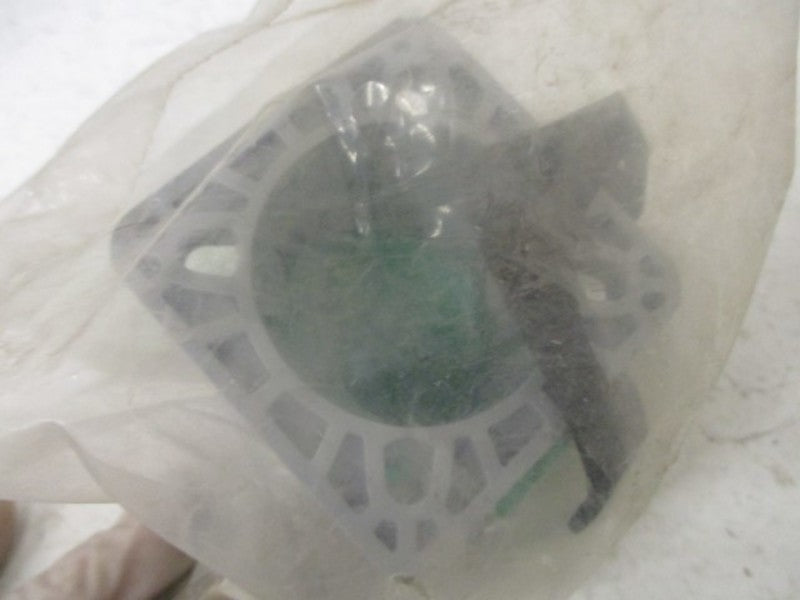 CROUSE-HINDS E1016SC35 RECEPTACLE COVER SNAPBACK * NEW IN FACTORY BAG *
