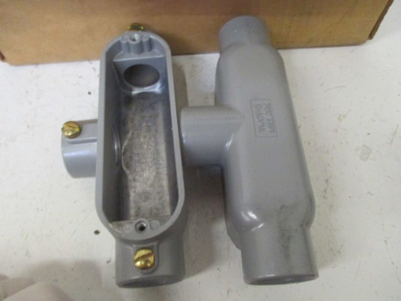 LOT OF 5 KILLARK TWOT-3 CONDUIT T BODY 1" *NEW IN BOX*