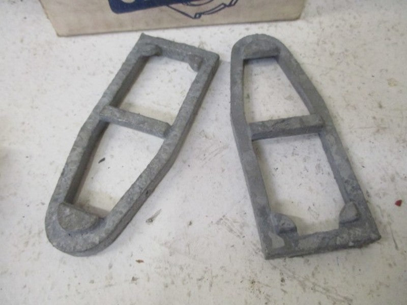 LOT OF 20 GEDNEY 144-N NEST BACKS MALLEABLE IRON *NEW IN BOX*