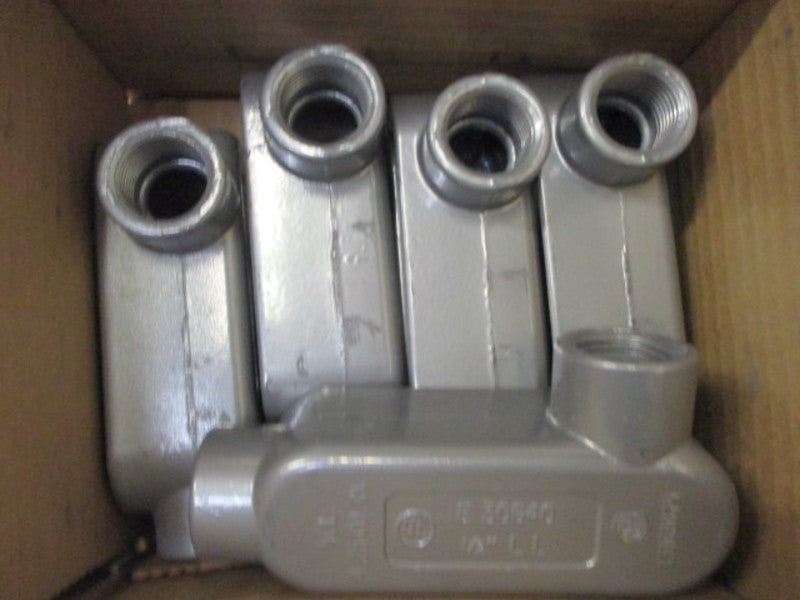 LOT OF 5 BRIDGEPORT LL-31 CONDUIT BODY 1/2" *NEW IN BOX*