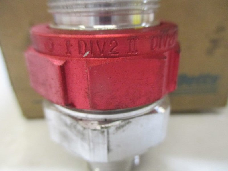 LOT OF 2 THOMAS & BETTS STX050-464 FITTING TECK-CABLE 1/2" *NEW IN BOX*