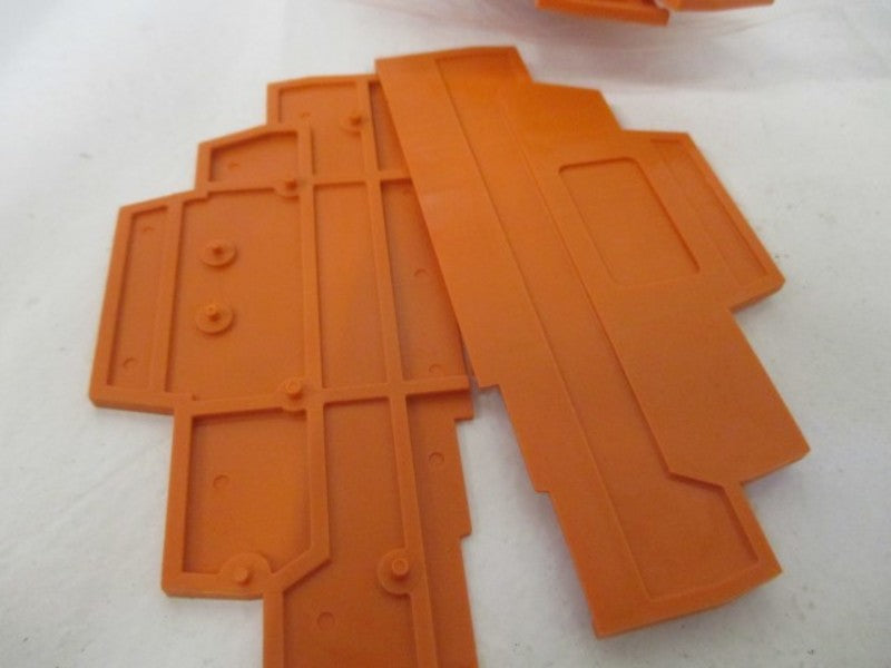 LOT OF 25 280-304 END PLATE *NEW NO BOX*