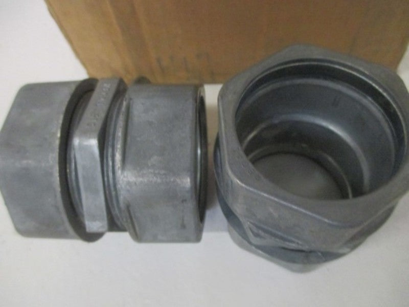 LOT OF 10 REGAL 615 EMT COUPLING COMPRESSION TYPE *NEW IN BOX*