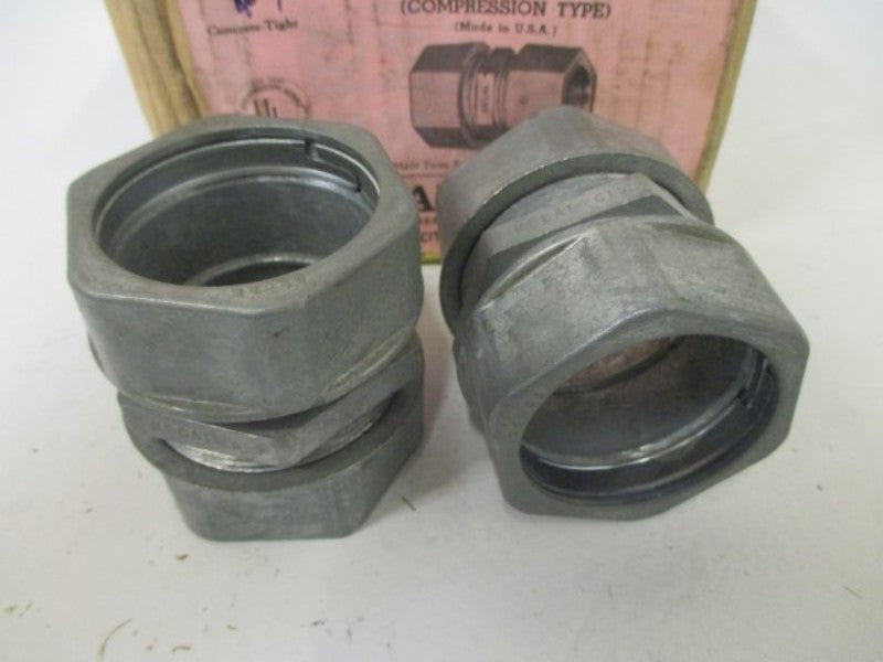LOT OF 9 REGAL 615 EMT COUPLING COMPRESSION TYPE *NEW IN BOX*