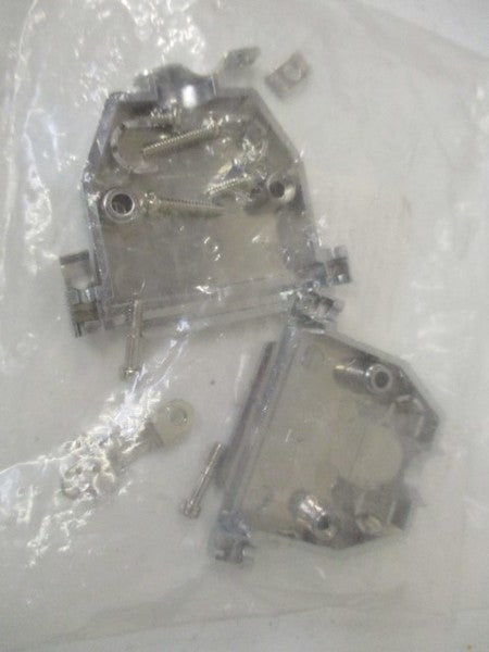 SPC SPC15298 CONNECTOR BACKSHELL * NEW IN FACTORY BAG *