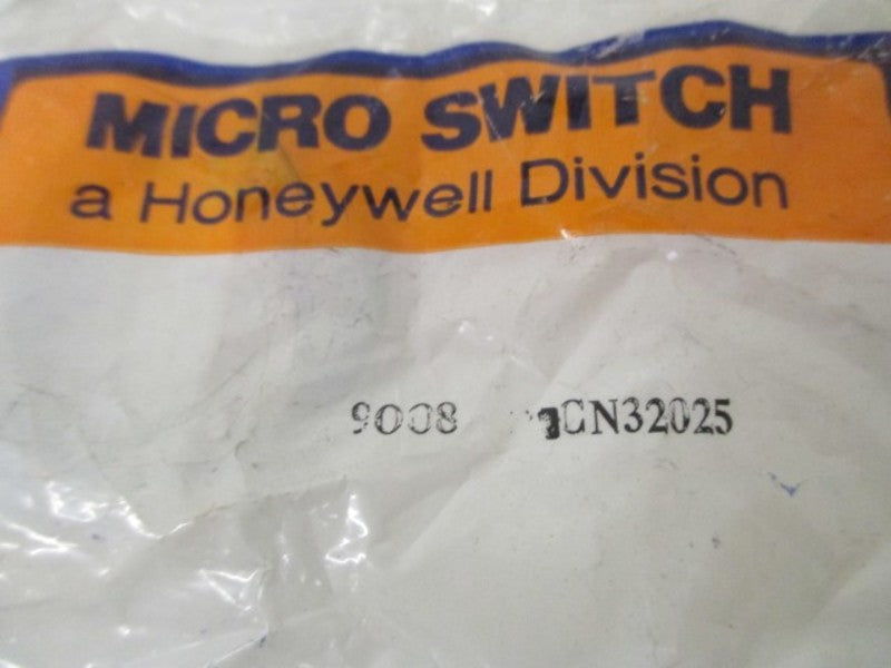 MICROSWITCH CN32025 * NEW IN FACTORY BAG *