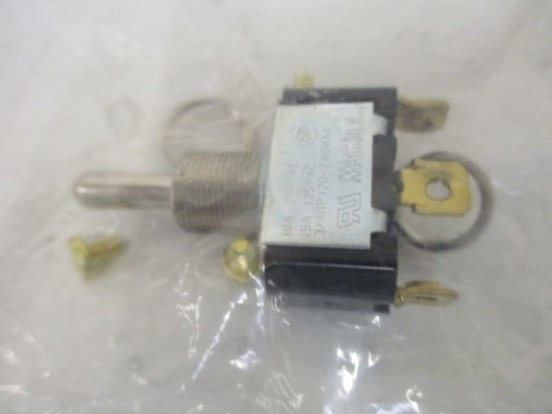 MCGILL 93_0001N TOGGLE SWITCH SPDT * NEW IN FACTORY BAG *