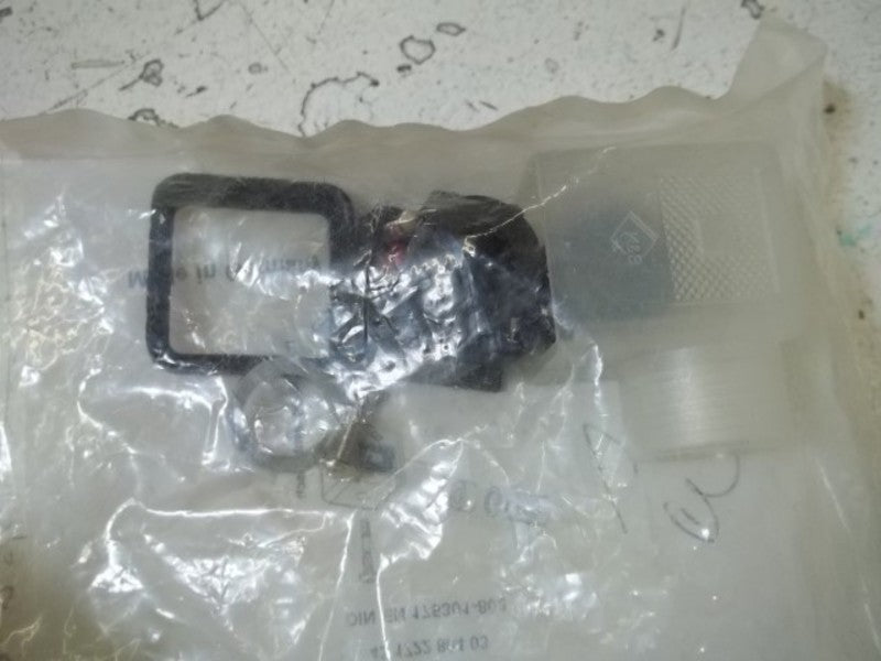 PARKER 5001571 PLUG * NEW IN FACTORY BAG *