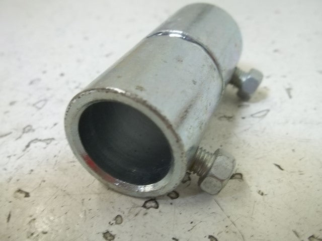 LOT OF 25 THOMAS & BETTS 8124 1/2" SET SCREW COUPLING *NEW IN BOX*