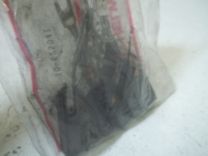 LOT OF 4 CARBON PRODUCTS 10-625041 CARBON BRUSH *NEW IN FACTORY BAG*