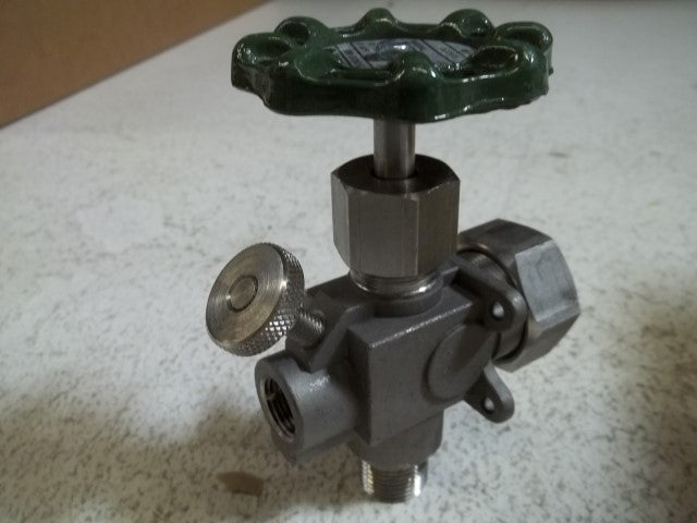 LOT OF 2 PENBERTHY 64251-020 GAGE VALVES *NEW IN BOX*