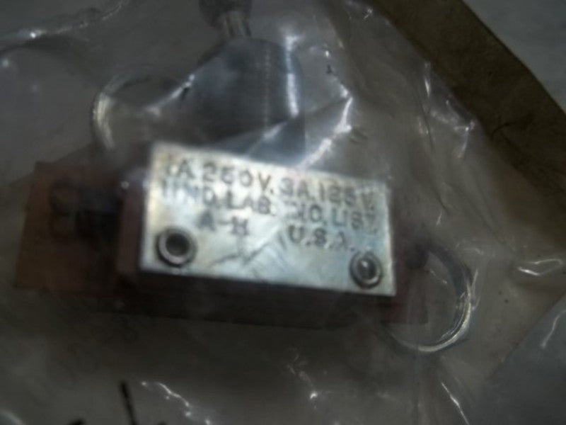 ARROW HART 20902-N7916 TOGGLE SWITCH * NEW IN FACTORY BAG *