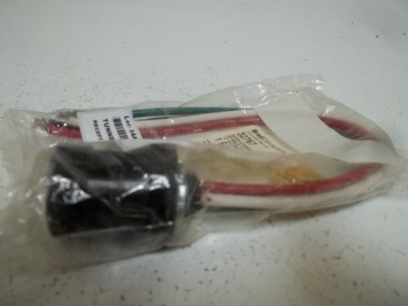 BRAD CONNECTIVITY 32767 RECEPTACLE * NEW IN A BAG *