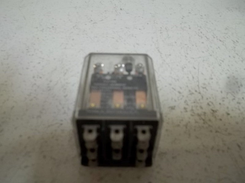 LOT OF 2 DAYTON 5YP99 RELAY 120 VAC 15AMP *USED*