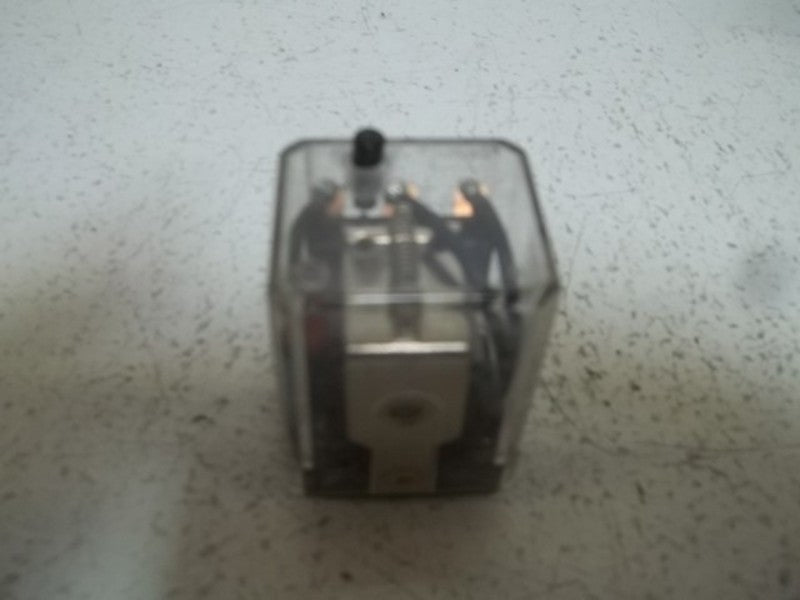 LOT OF 2 DAYTON 5YP99 RELAY 120 VAC 15AMP *USED*
