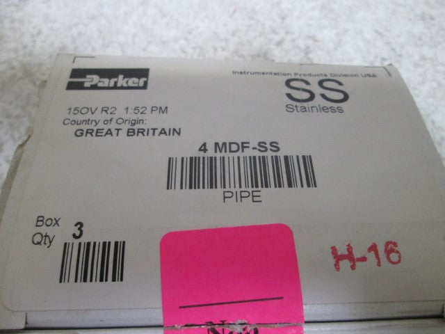 LOT OF 3 PARKER 4MDF-SS PIPE FITTING *NEW IN BOX*