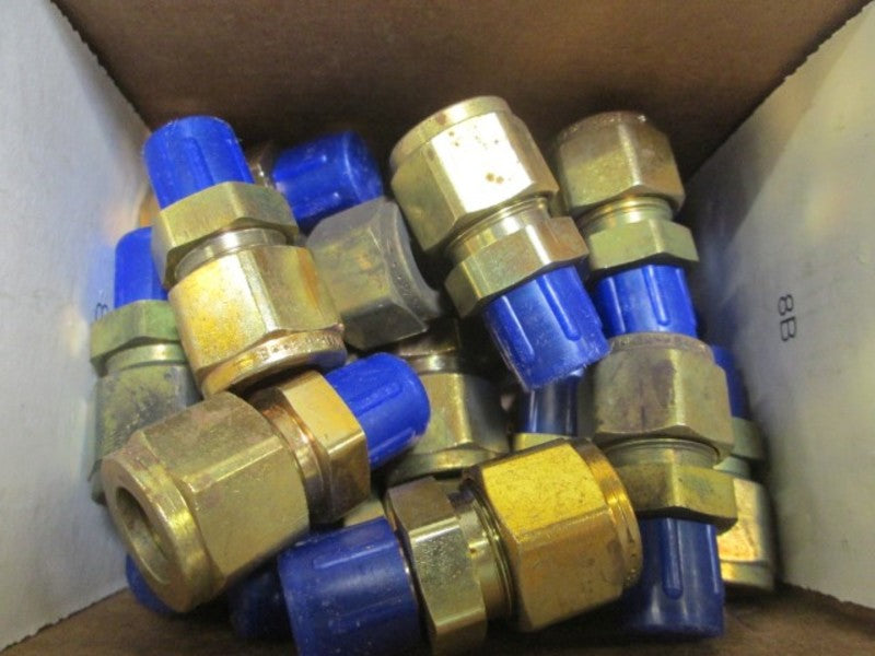 LOT OF 24 PARKER 8-4 FBZ-B MALE CONNECTOR *NEW IN BOX*