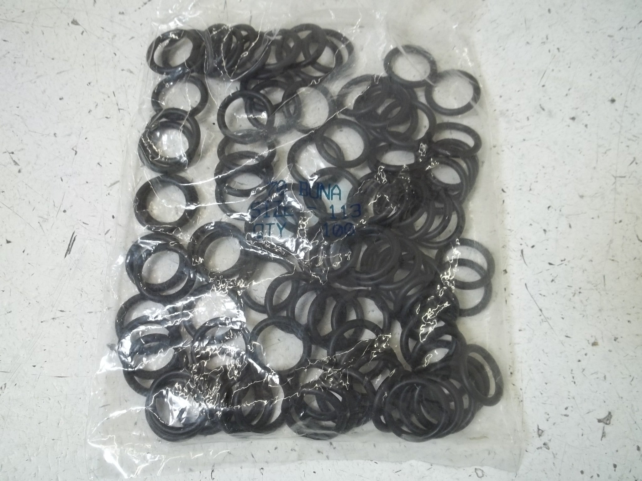 LOT OF 100 70 BUNAN O-RING SIZE-113 *NEW IN A FACTORY BAG*