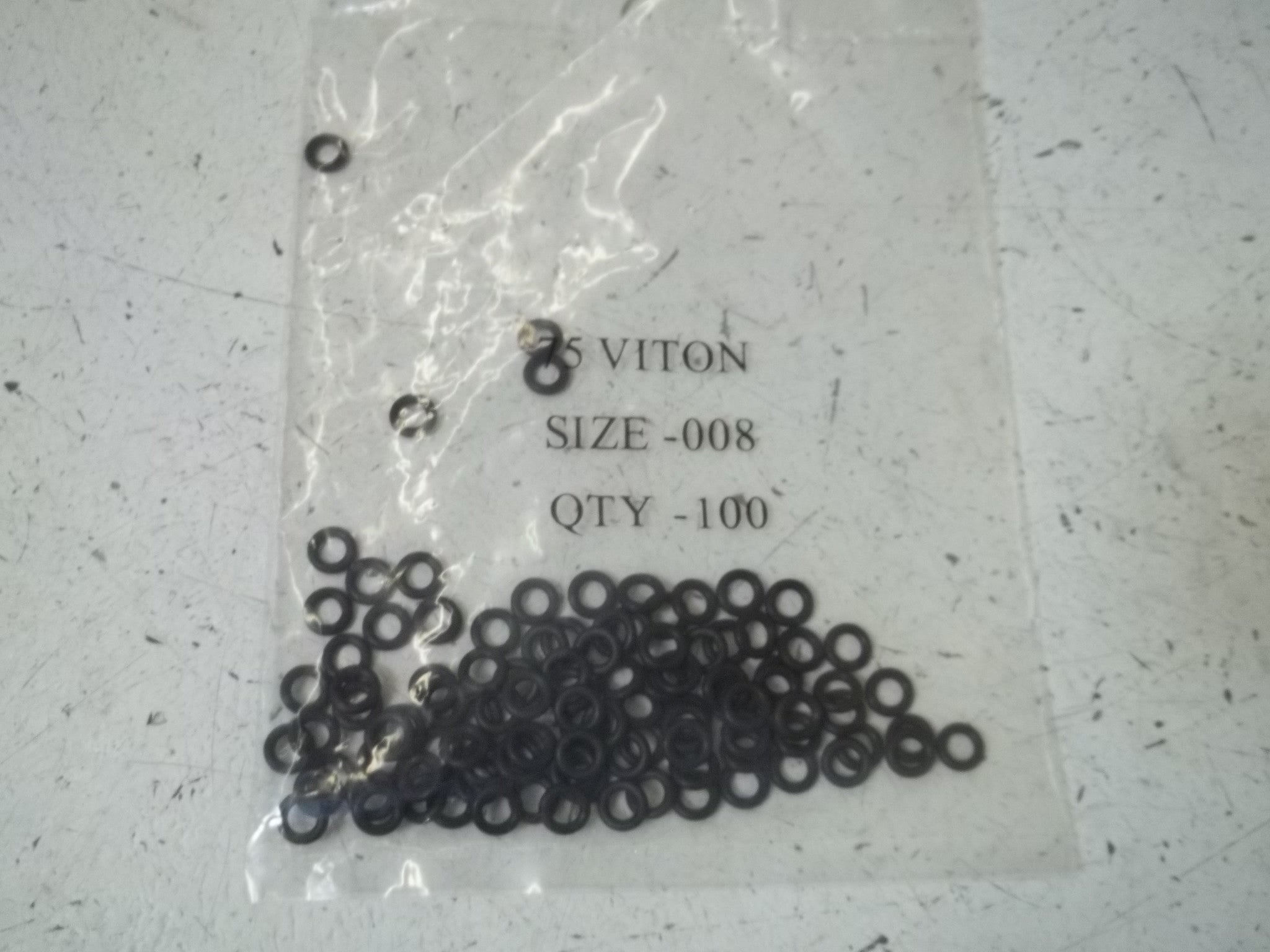 LOT OF 100 75 VITON O-RING SIZE-008 *NEW IN A FACTORY BAG*