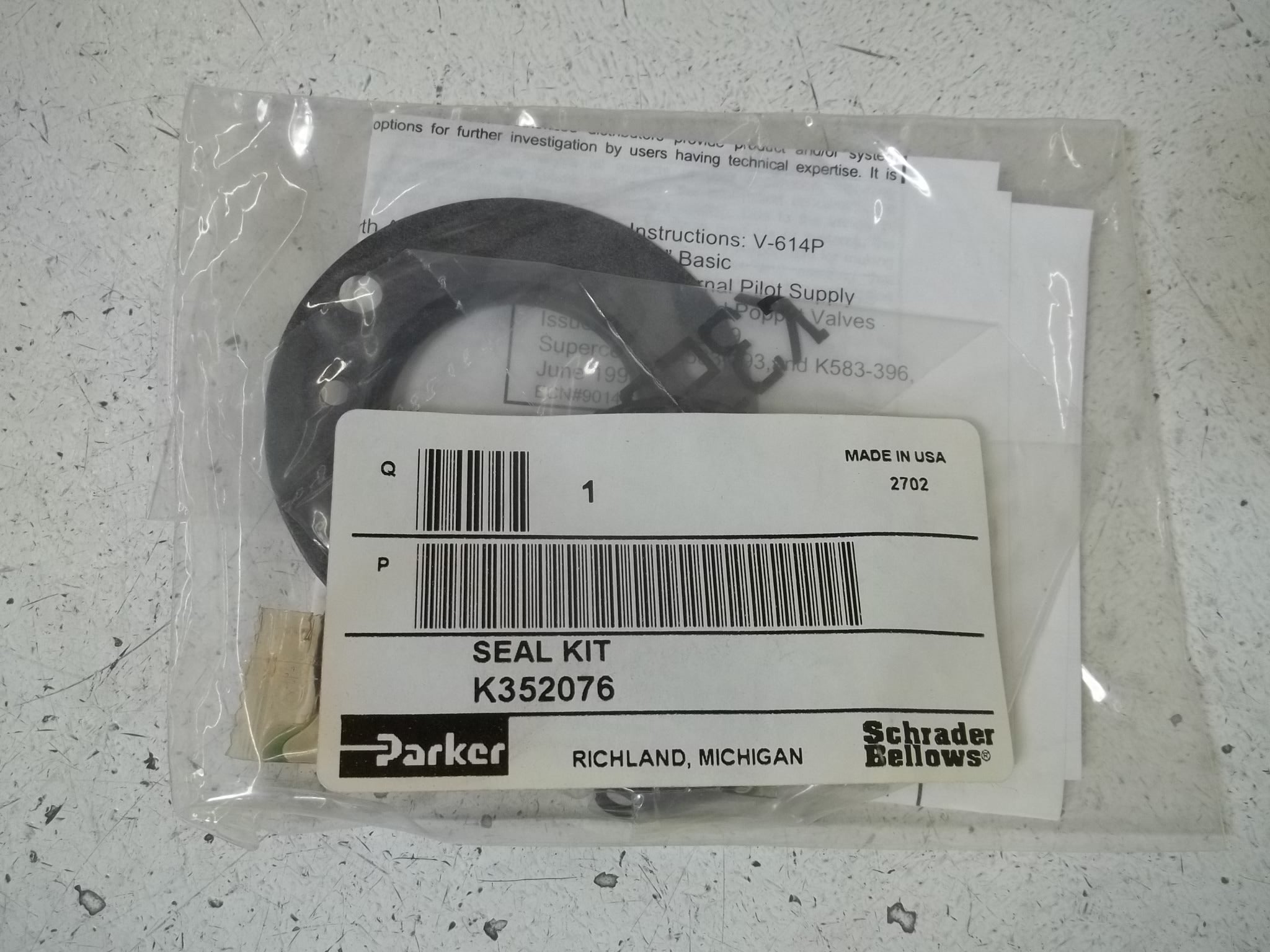 PARKER K352076 SEAL KIT * NEW IN A FACTORY BAG *