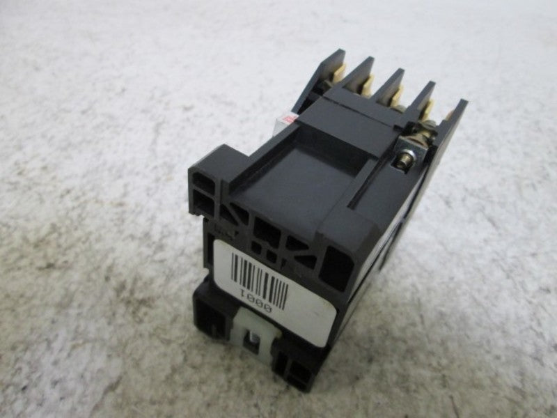 ALLEN BRADLEY 700-F400A1 SER. B RELAY * USED *