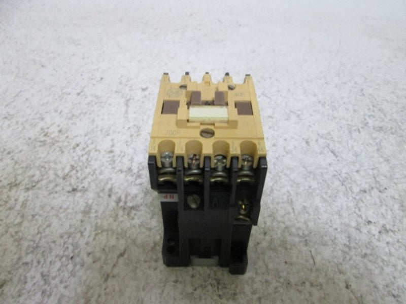 ALLEN BRADLEY 700-F400A1 SER. B RELAY * USED *