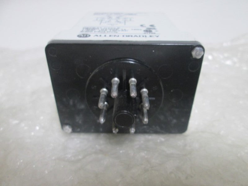 ALLEN BRADLEY 700-HV32BA1 REPEAT CYCLE TIMER RELAY * USED *