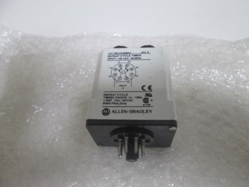 ALLEN BRADLEY 700-HV32BA1 REPEAT CYCLE TIMER RELAY * USED *