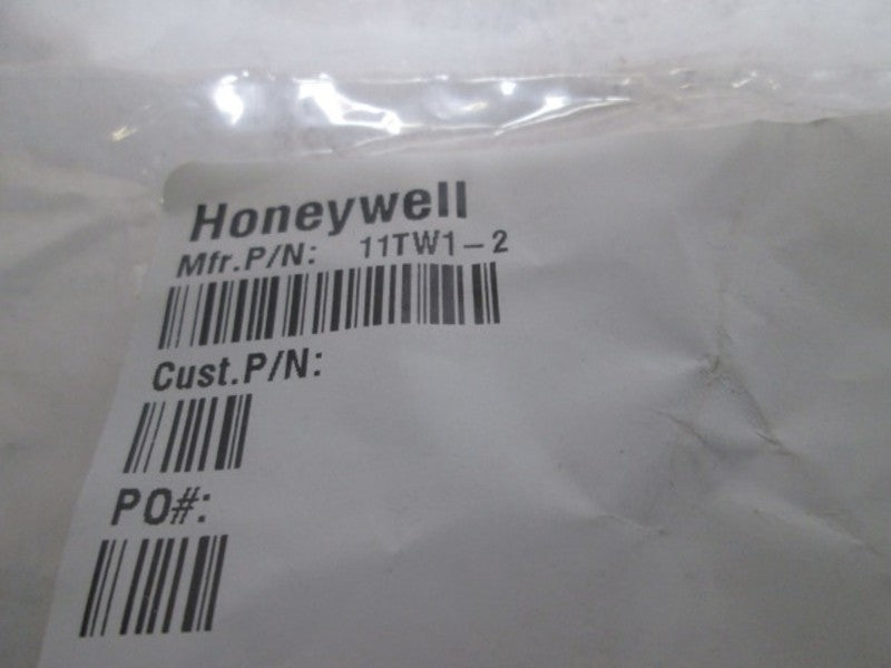 HONEYWELL 11TW1-2 TOGGLE SWITCH * NEW IN A BAG *