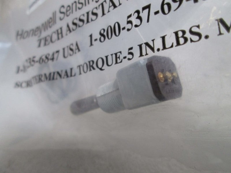 HONEYWELL 11TW1-2 TOGGLE SWITCH * NEW IN A BAG *