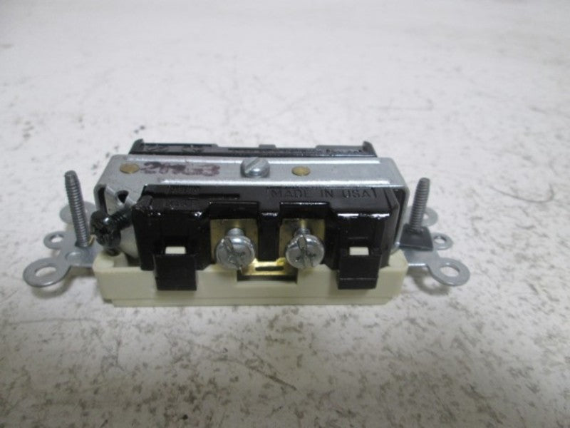 LOT OF 8 LEVITON 16342-I DUPLEX RECEPTACLE *NEW IN BOX*
