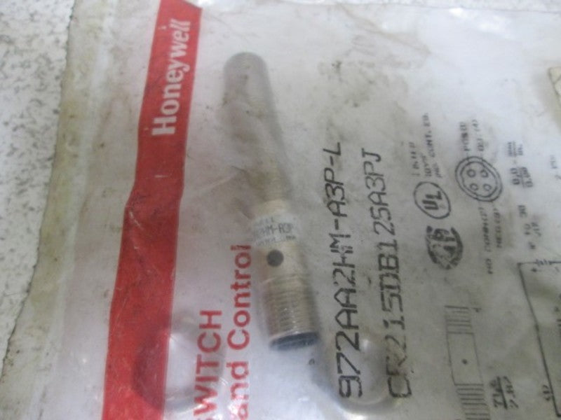 HONEYWELL 972AA2HM-A3P-L PROXIMTIY SWITCH W/QD * NEW IN A BAG *