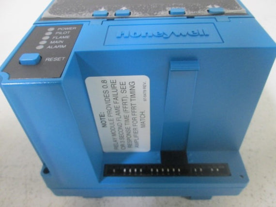HONEYWELL RM7800 G 1018 FLAME SAFETY CONTROLLER * NEW IN BOX *