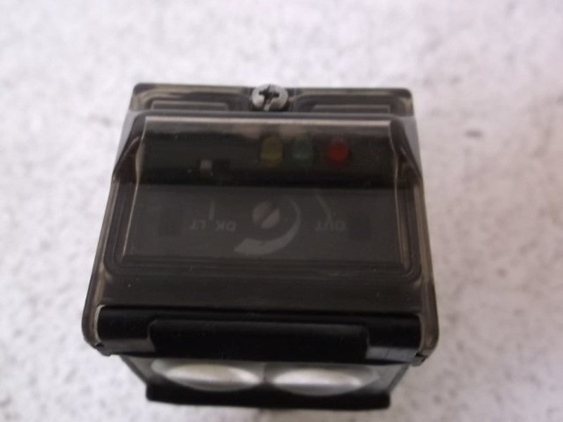 ALLEN BRADLEY 42GRR-9000-QD SER. A PHOTOELECTRIC SENSOR * USED *