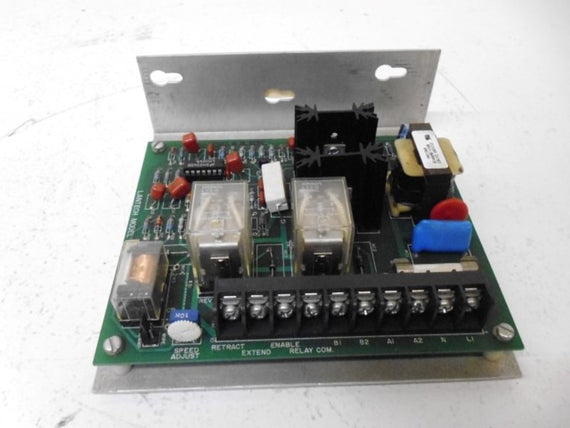 LANTECH P-011318 RELAY BOARD * USED *