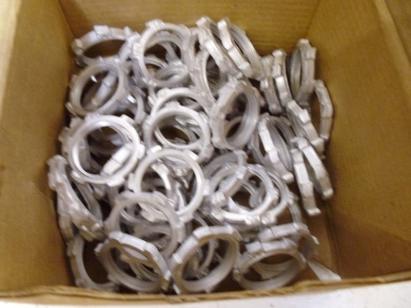 LOT OF 70 THOMAS & BETTS 141AL 1/2" LOCKNUT *NEW IN BOX*