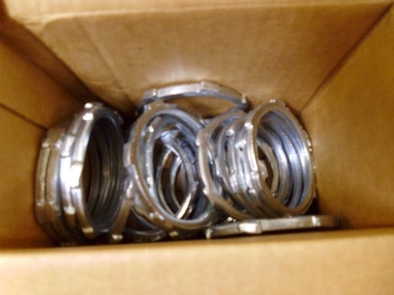LOT OF 25 REGAL 806 2" STEEL CONDUIT LOCKNUTS *NEW IN BOX*