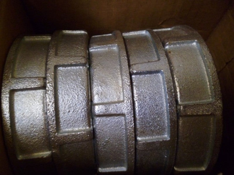LOT OF 5 THOMAS & BETTS 131 4" METALLIC BUSHING *NEW IN BOX*