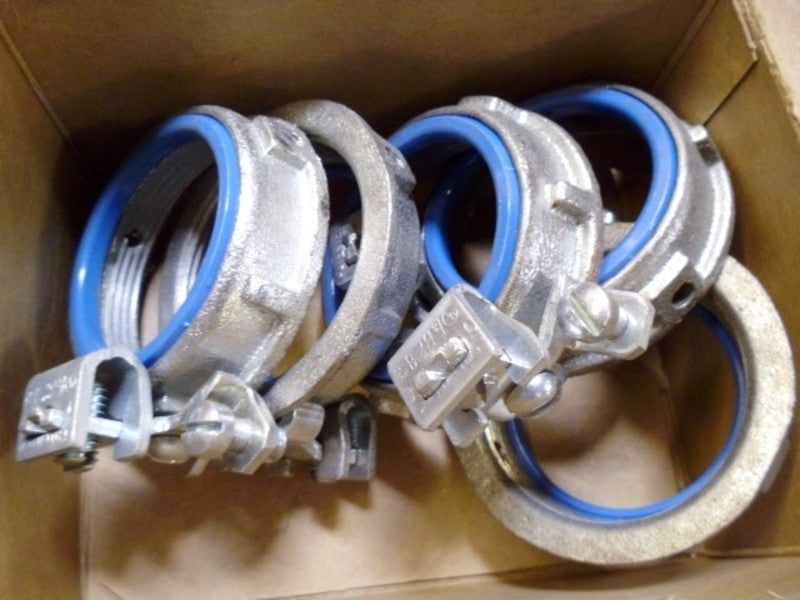 LOT OF 5 THOMAS & BETTS 3875 2" INSULATED GROUNDING BUSHING *NEW IN BOX*