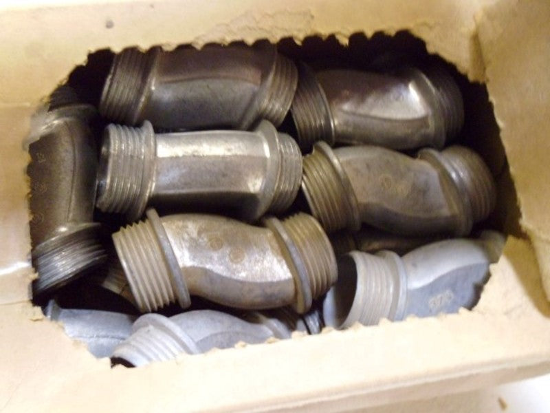 LOT OF 17 CROUSE-HINDS 302DC 1" OFFSET CONDUIT NIPPLE *NEW IN BOX*