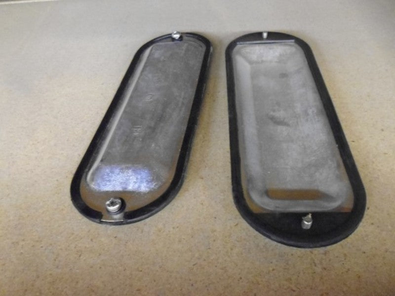 LOT OF 2 CROUSE-HINDS K200SG SHEET STEEL WITH GASKET COVER *NEW IN BOX*