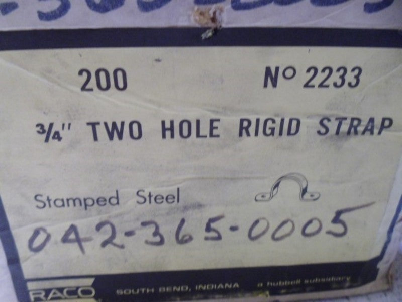 LOT OF 200 RACO 2233 3/4" TWO HOLE RIGID STRAP *NEW IN BOX*