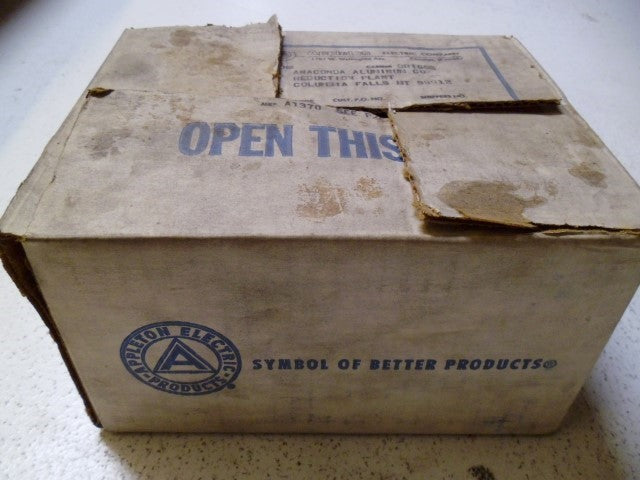 LOT OF 24 APPLETON 8367 OUTLET BOX COVER *NEW IN BOX*