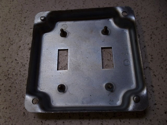 LOT OF 24 APPLETON 8367 OUTLET BOX COVER *NEW IN BOX*