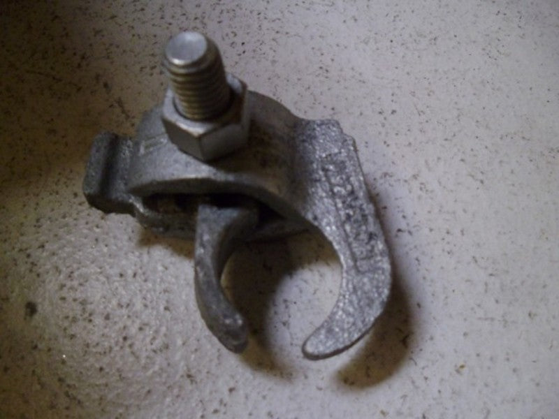 LOT OF 25 APPLETON PC-100ET 1" MALL IRON K CLAMPS *NEW IN BOX*